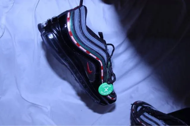 Nike Air Max 97 Undefeated black