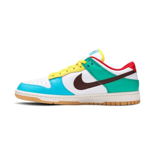 Nike Dunk Low SE (Free.99 - White/ White/ Light Chocolat...