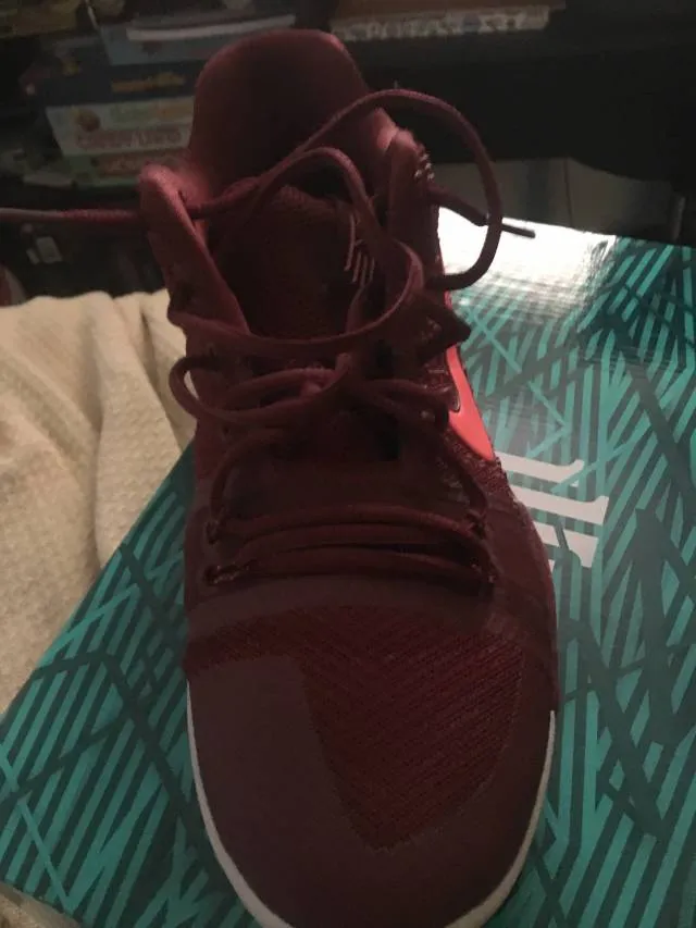 Nike kyrie 3 hot punch