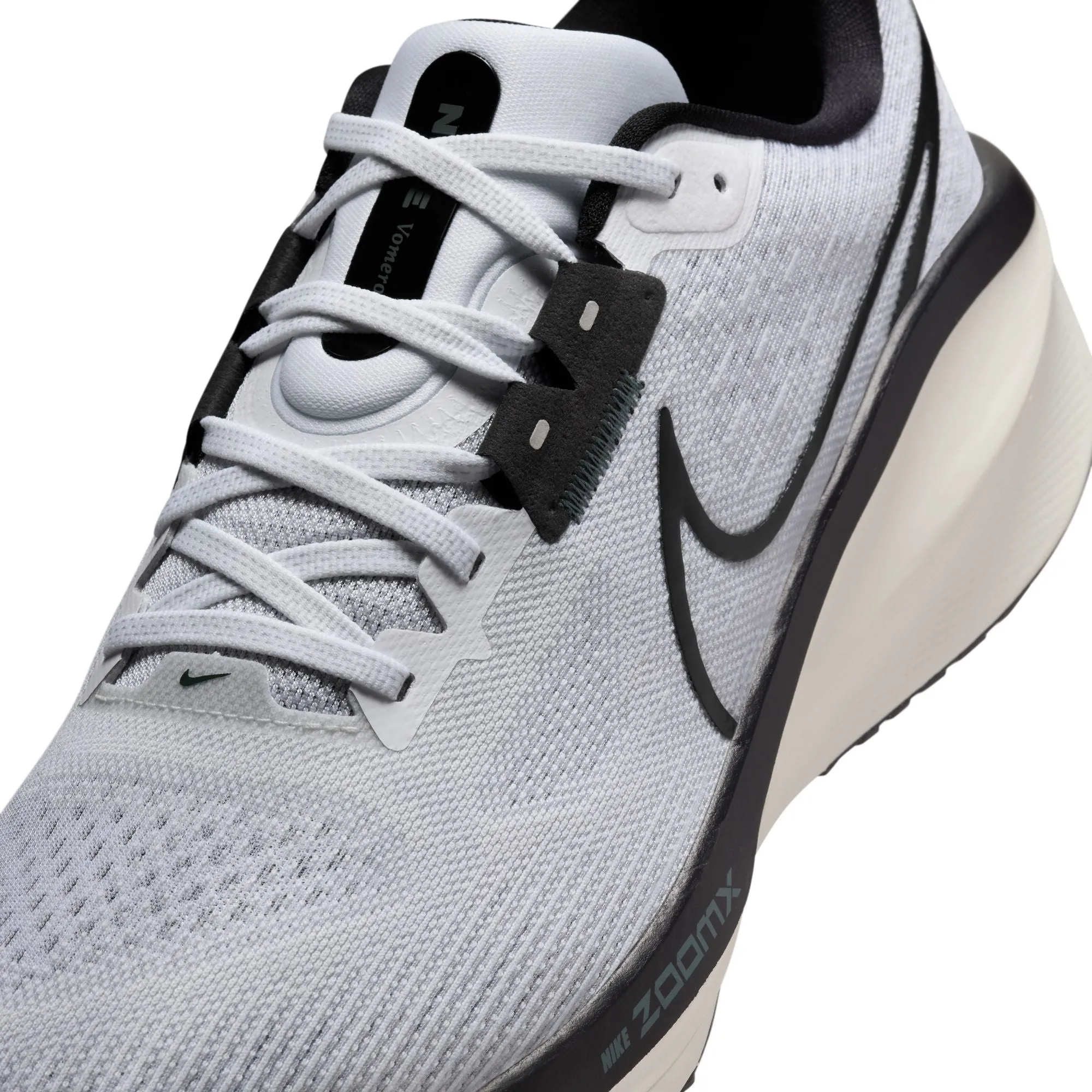 Nike Men's Vomero 17