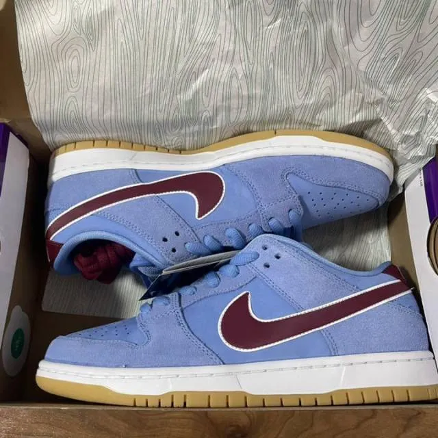 Nike SB Dunk Low Phillies