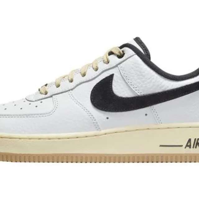 Nike wmns air force 1 low black summit white