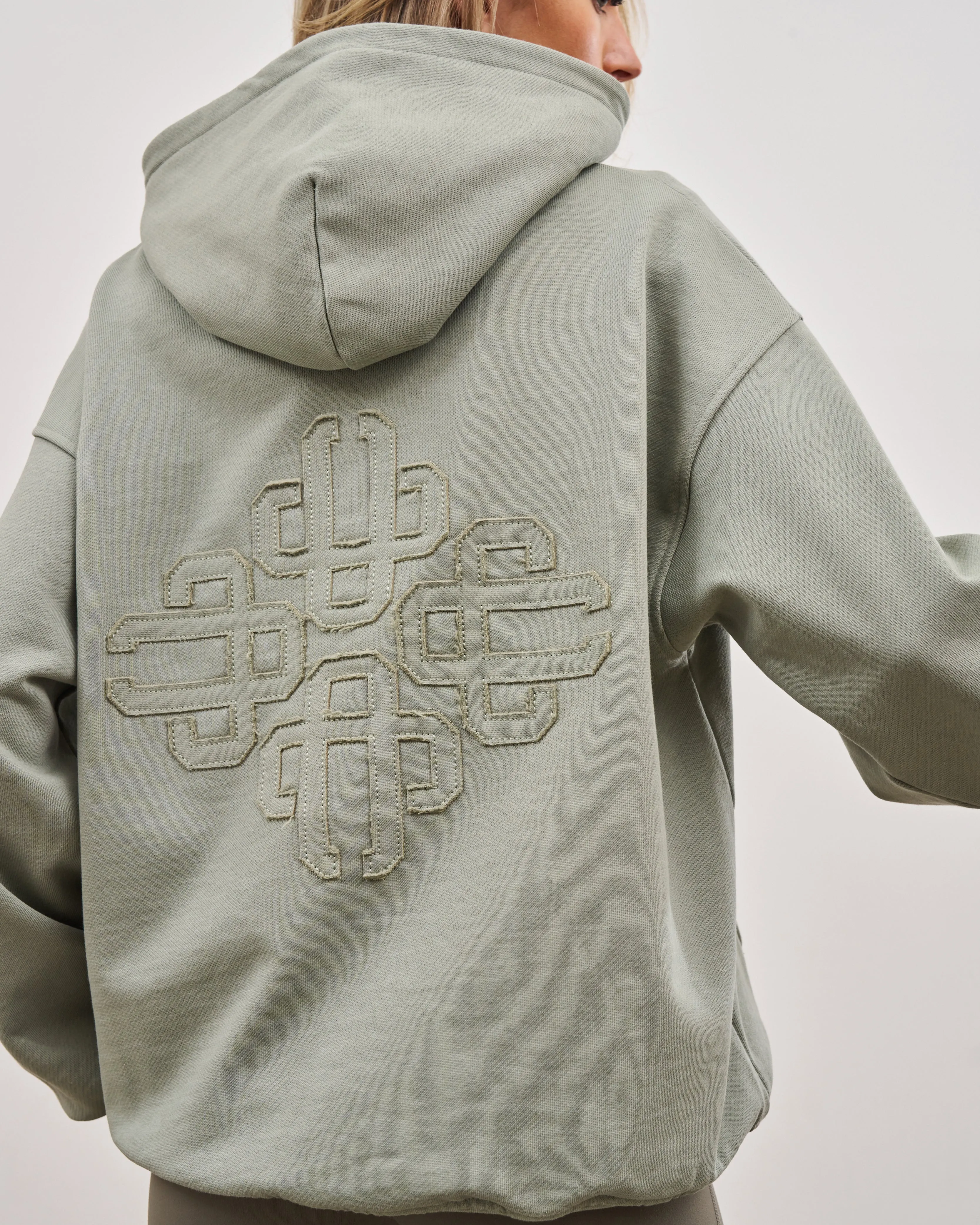 OUTLINE EMBLEM RELAXED HOODIE - SAGE