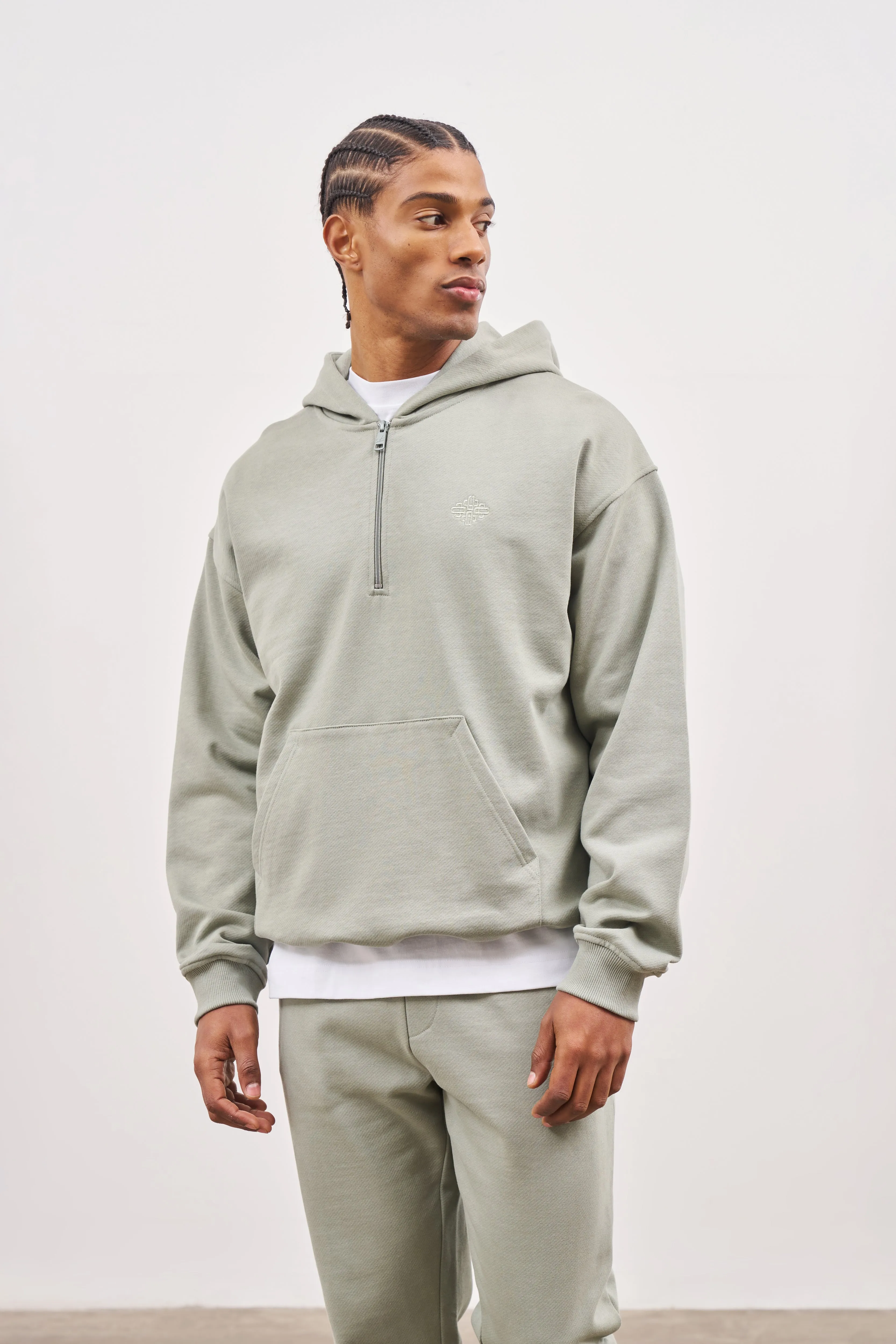 OUTLINE EMBROIDERED EMBLEM HOODIE - KHAKI