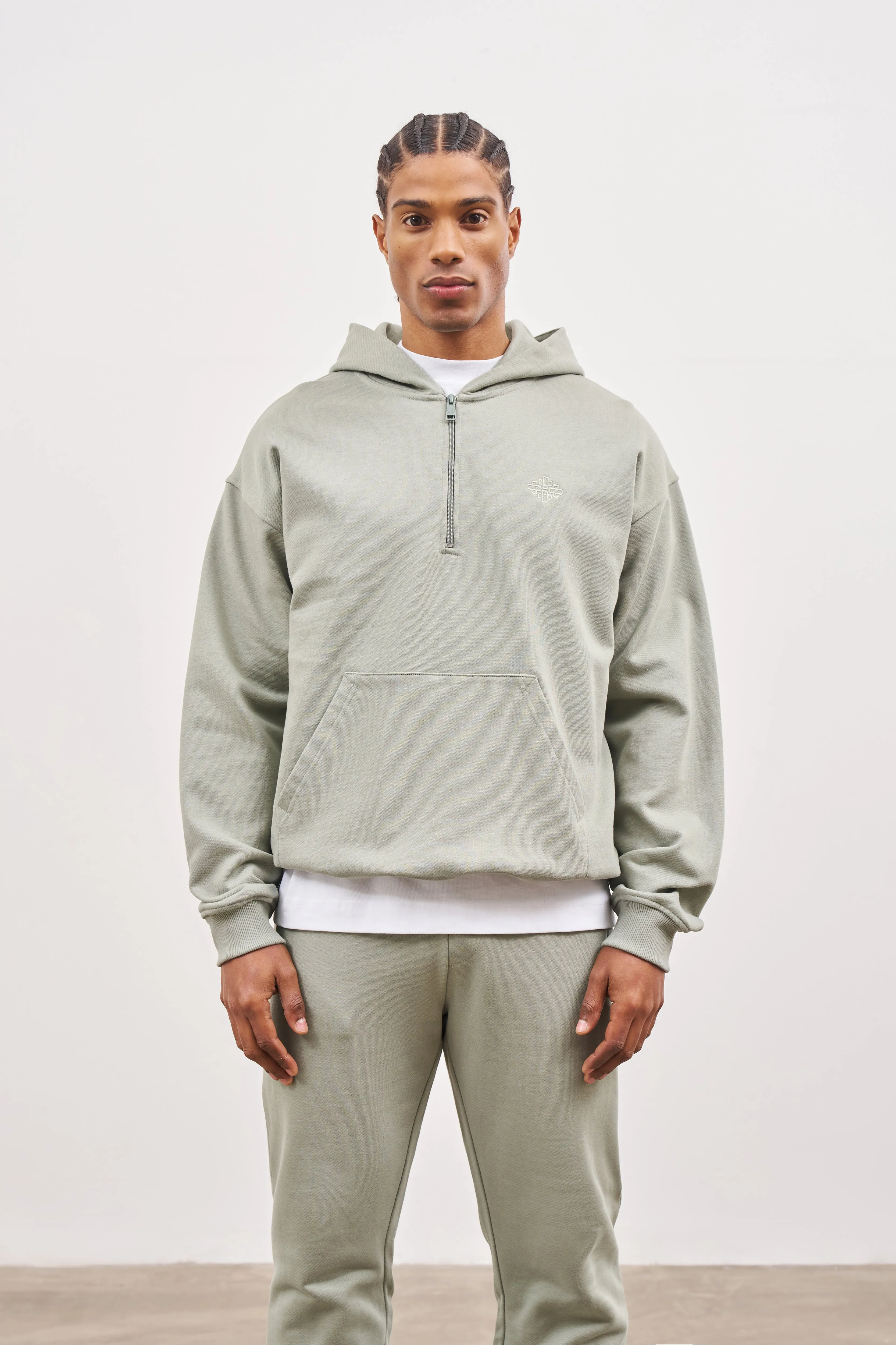 OUTLINE EMBROIDERED EMBLEM HOODIE - KHAKI