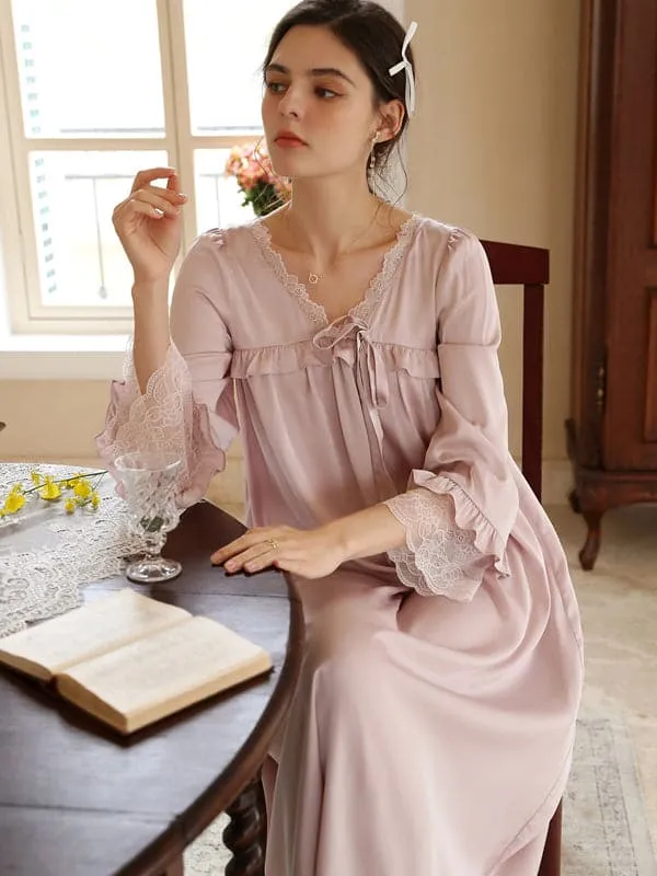 Papillon- vegan nightdress in pink with lace sleeves