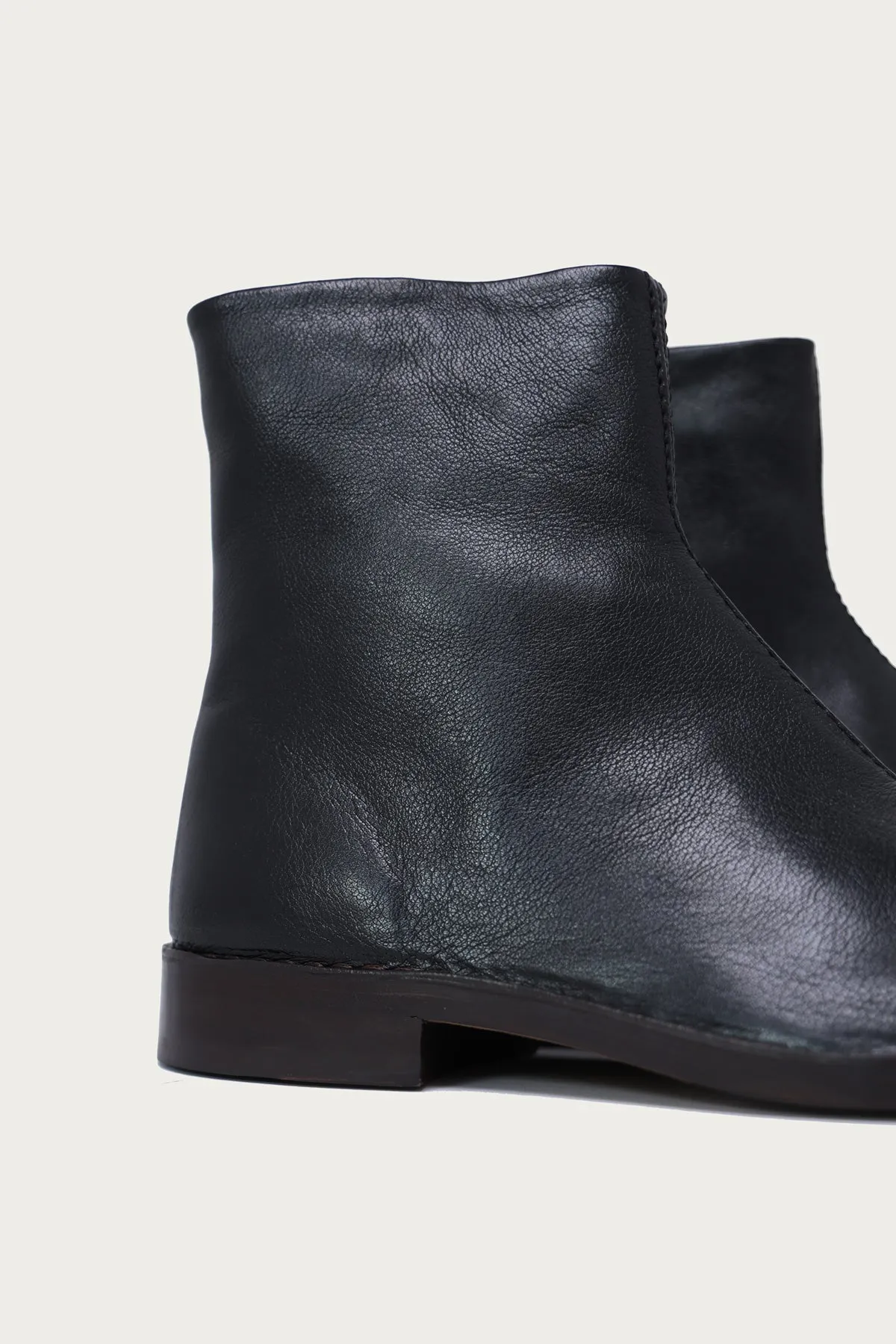 Piped Zipped Boots - Black