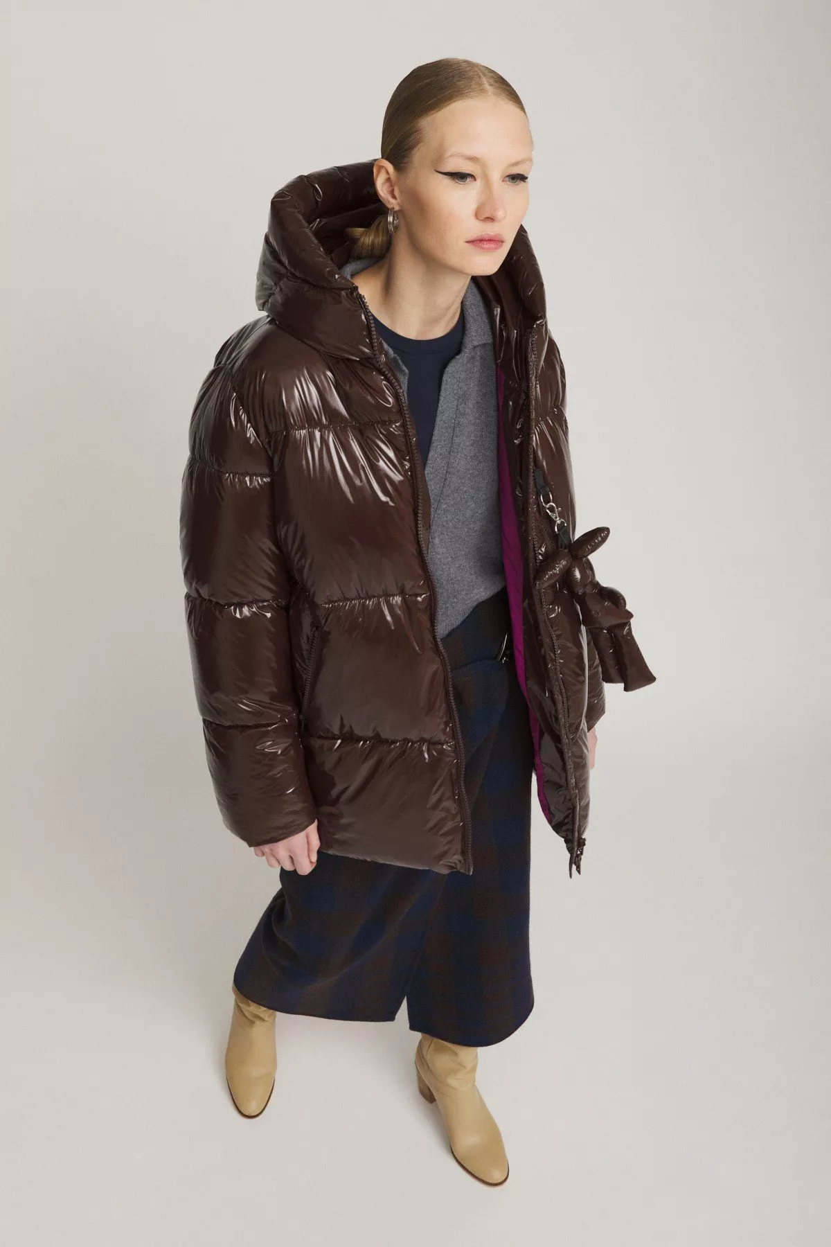 Puffer jacket shiny effect with wide neck