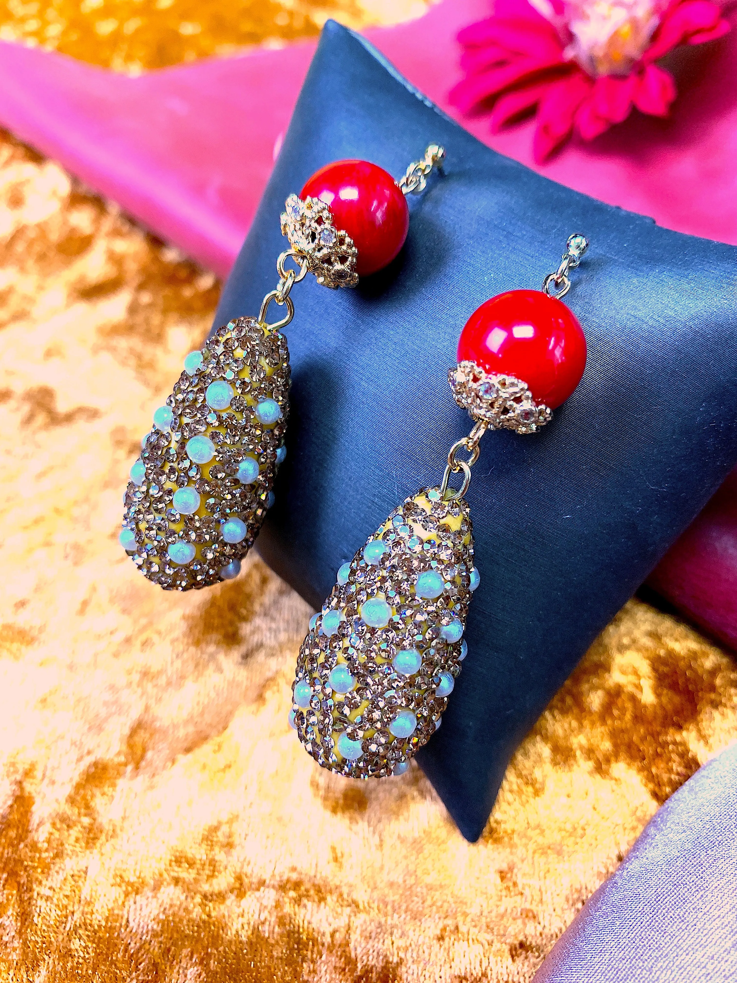 Red Coral With Teardrop Rhinestones Bordered Pearls Earrings FE007