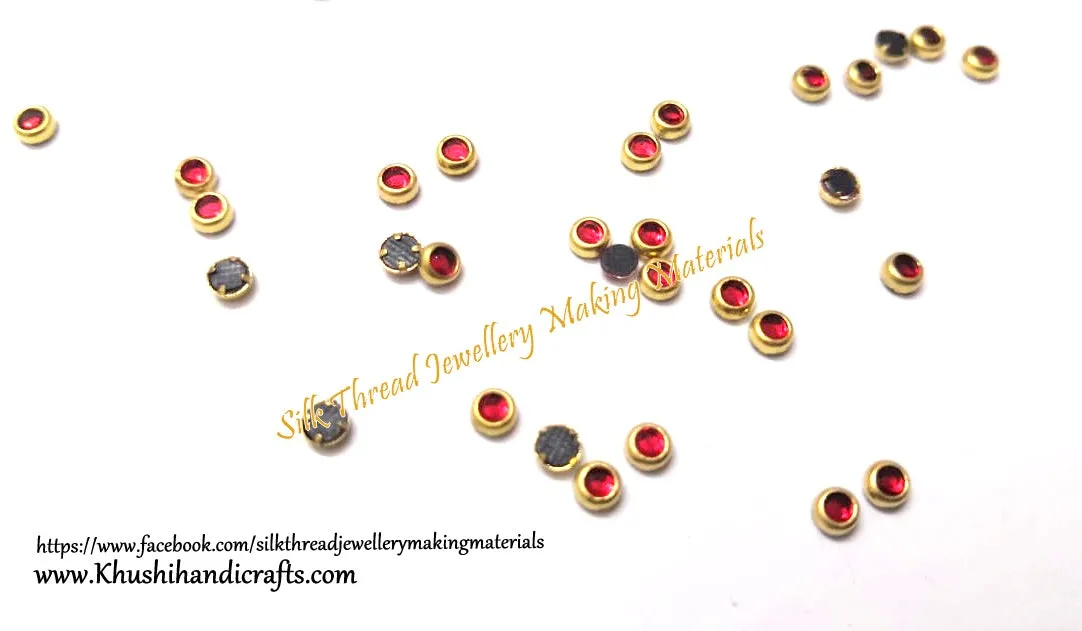 Red Round 3mm Kundan stones /Kundans. Pack of 10 grams!