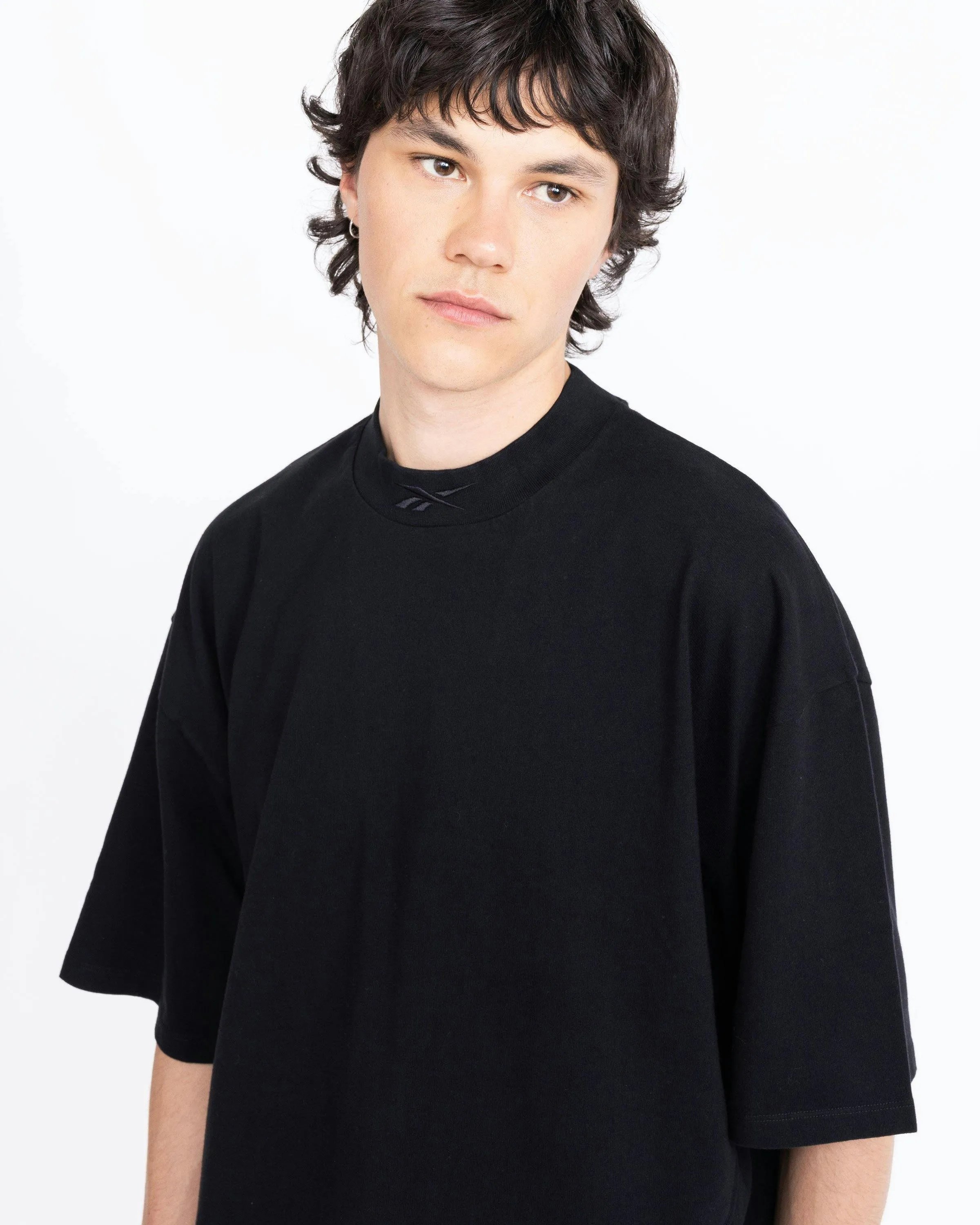 Reebok – Piped T-Shirt Black | Highsnobiety Shop