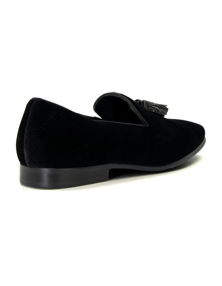 Salman Loafer in Black
