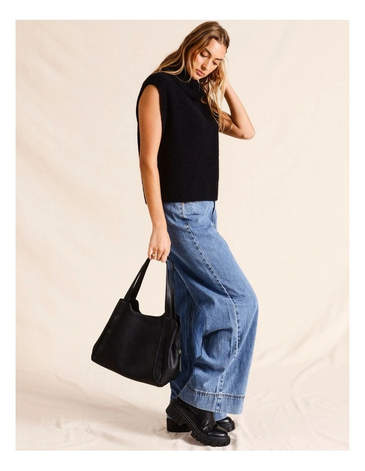 Santa Fe Shoulder Bag in Black