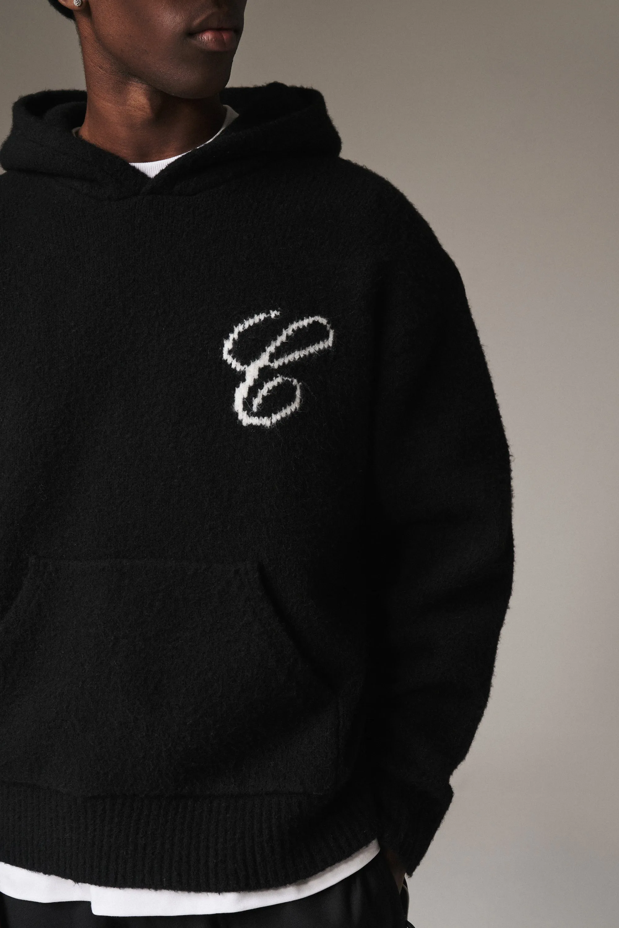 SCRIPT LOGO GRAPHIC KNITTED HOODIE - BLACK