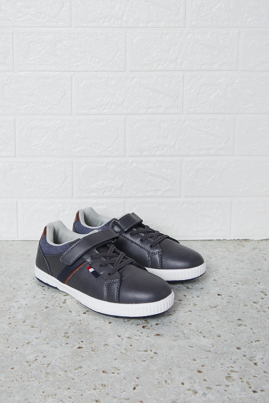 Senior Boys Grey Material Block Sneakers