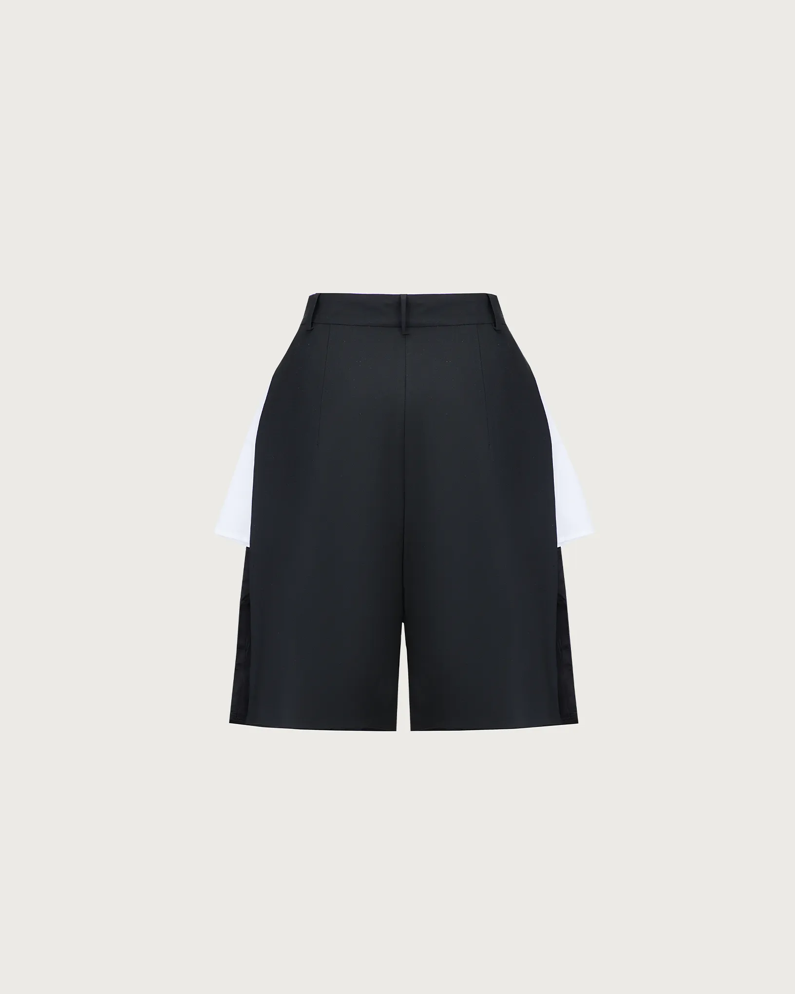 SHORTS WITH SLITS