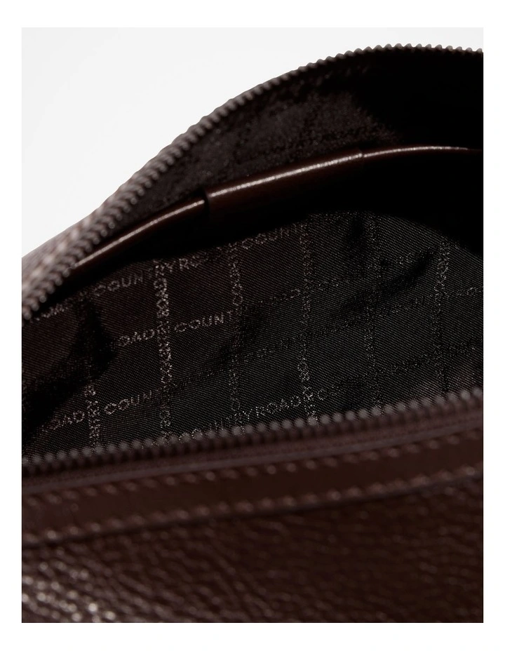 Small Leather Wash Bag in Chocolate
