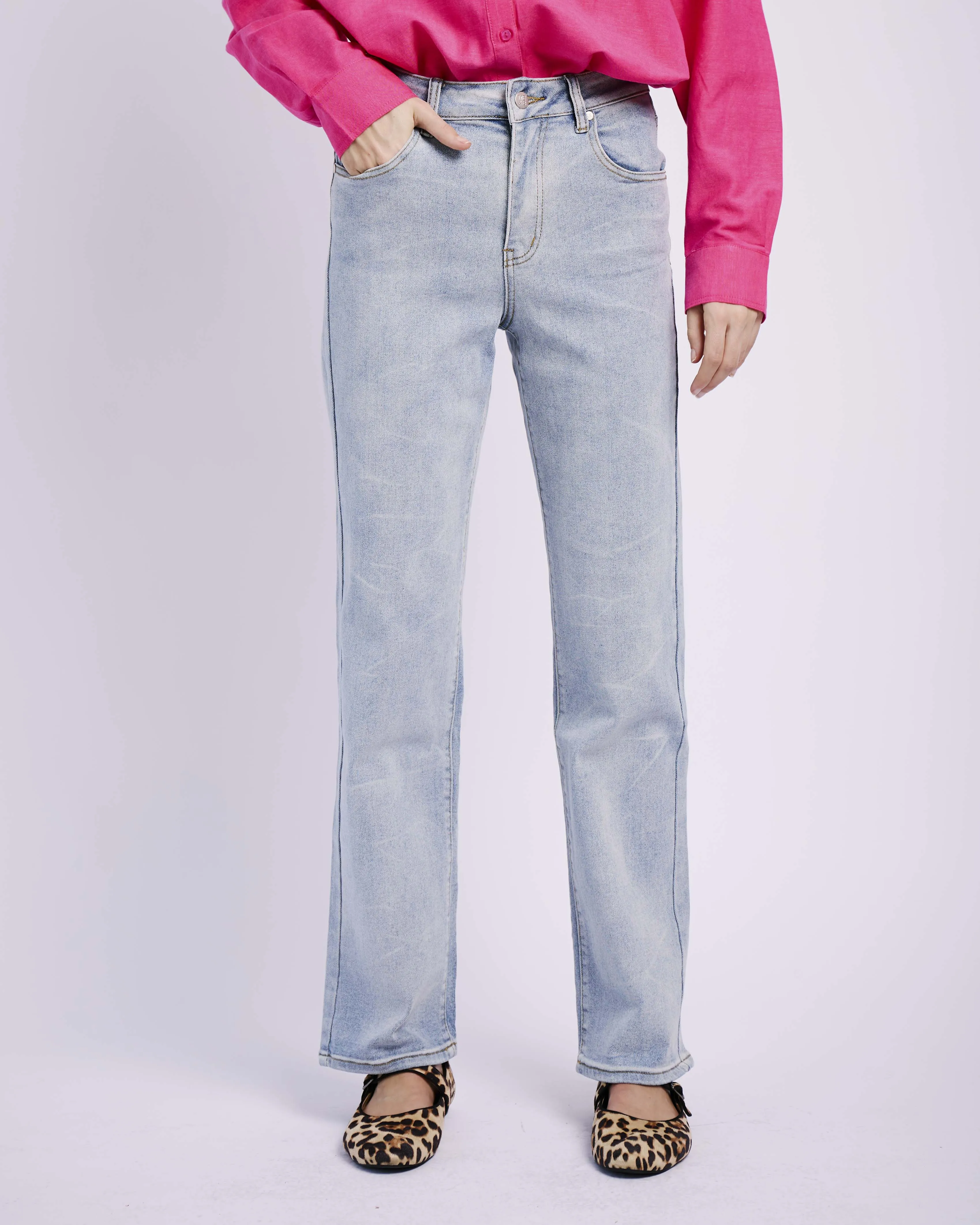 Straight Leg Stretch Jeans in Bleached Wash