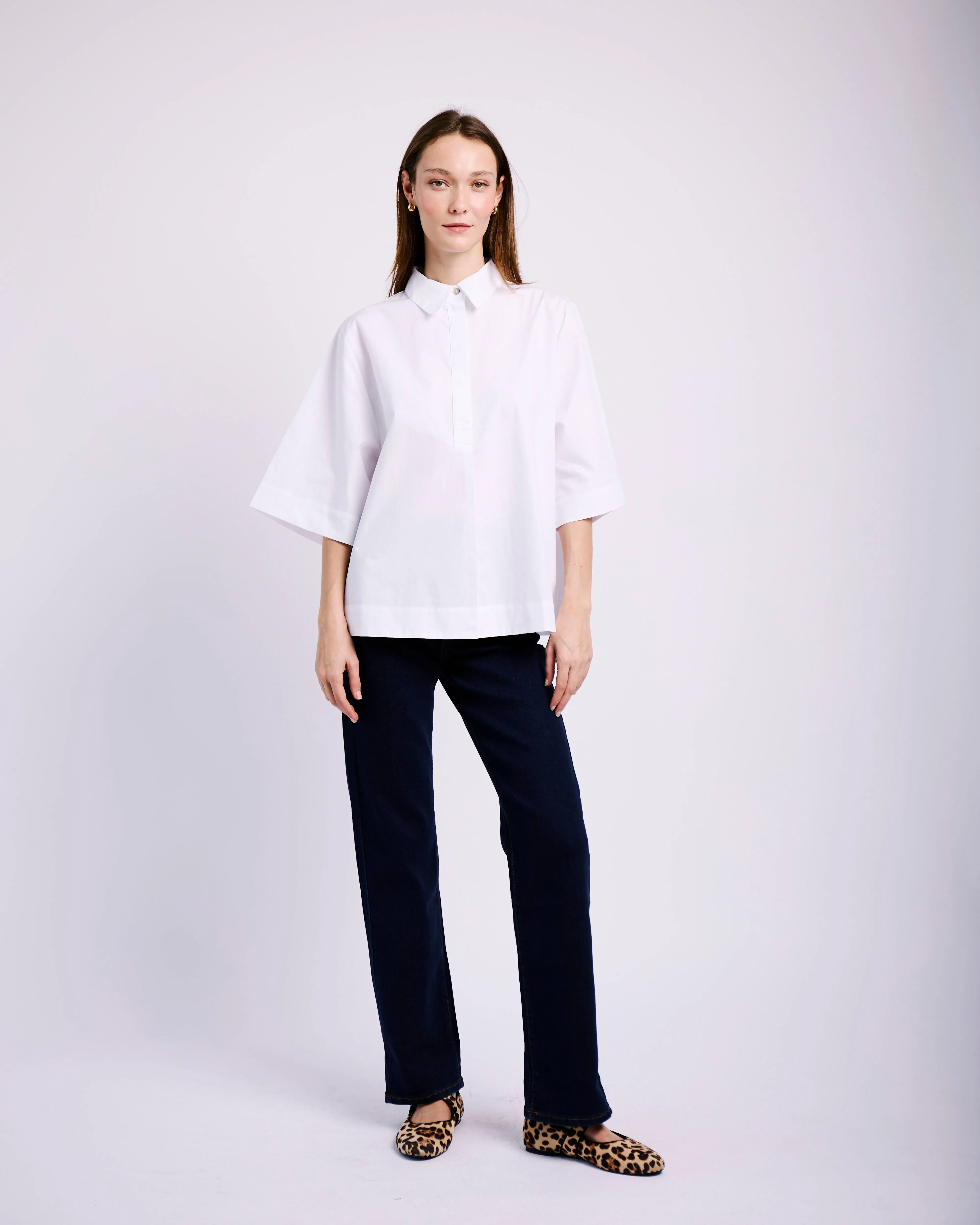 StraightLeg Stretch Jeans in Dark Wash