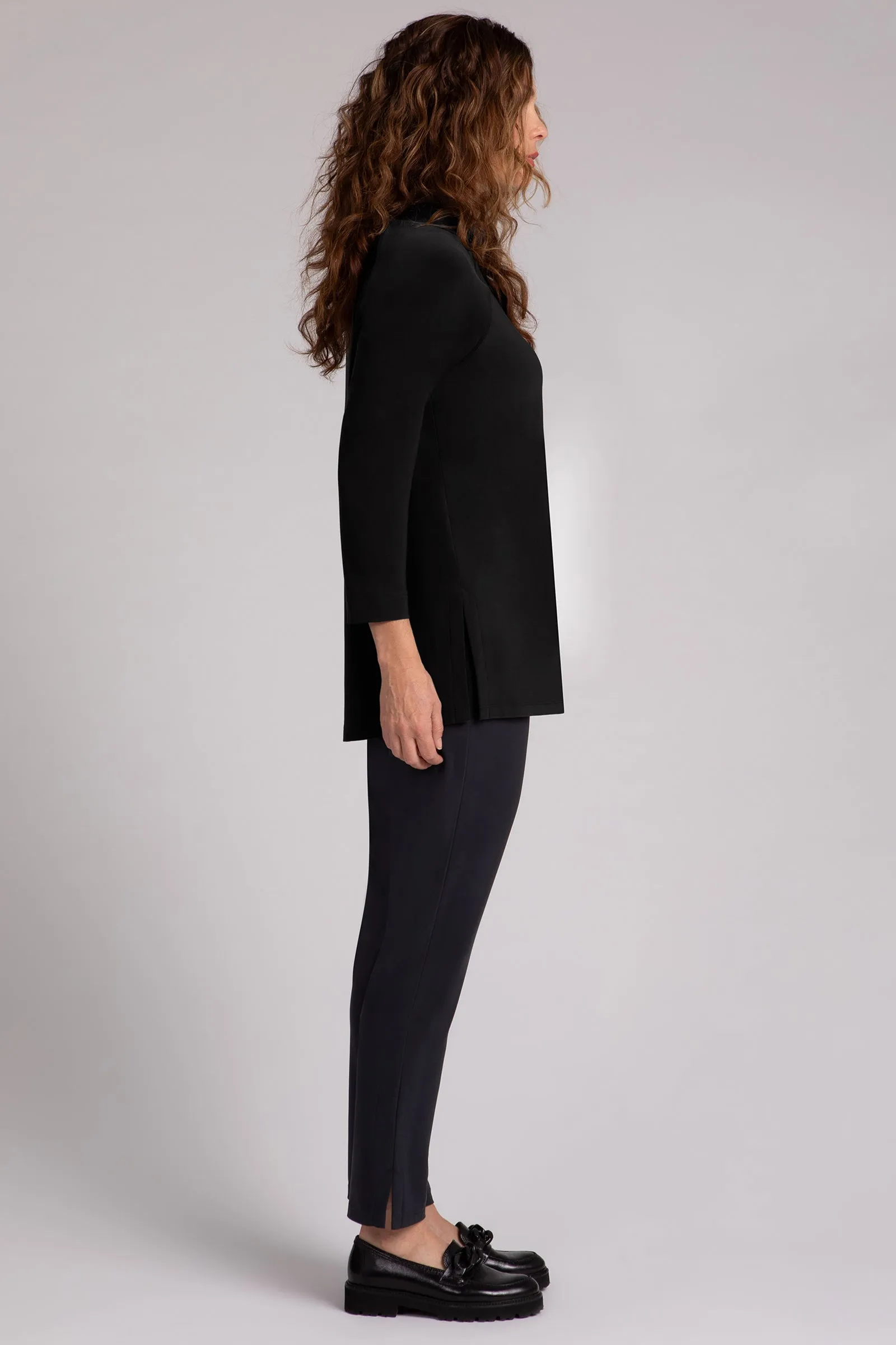 Svelte Funnel Neck Tunic | Black