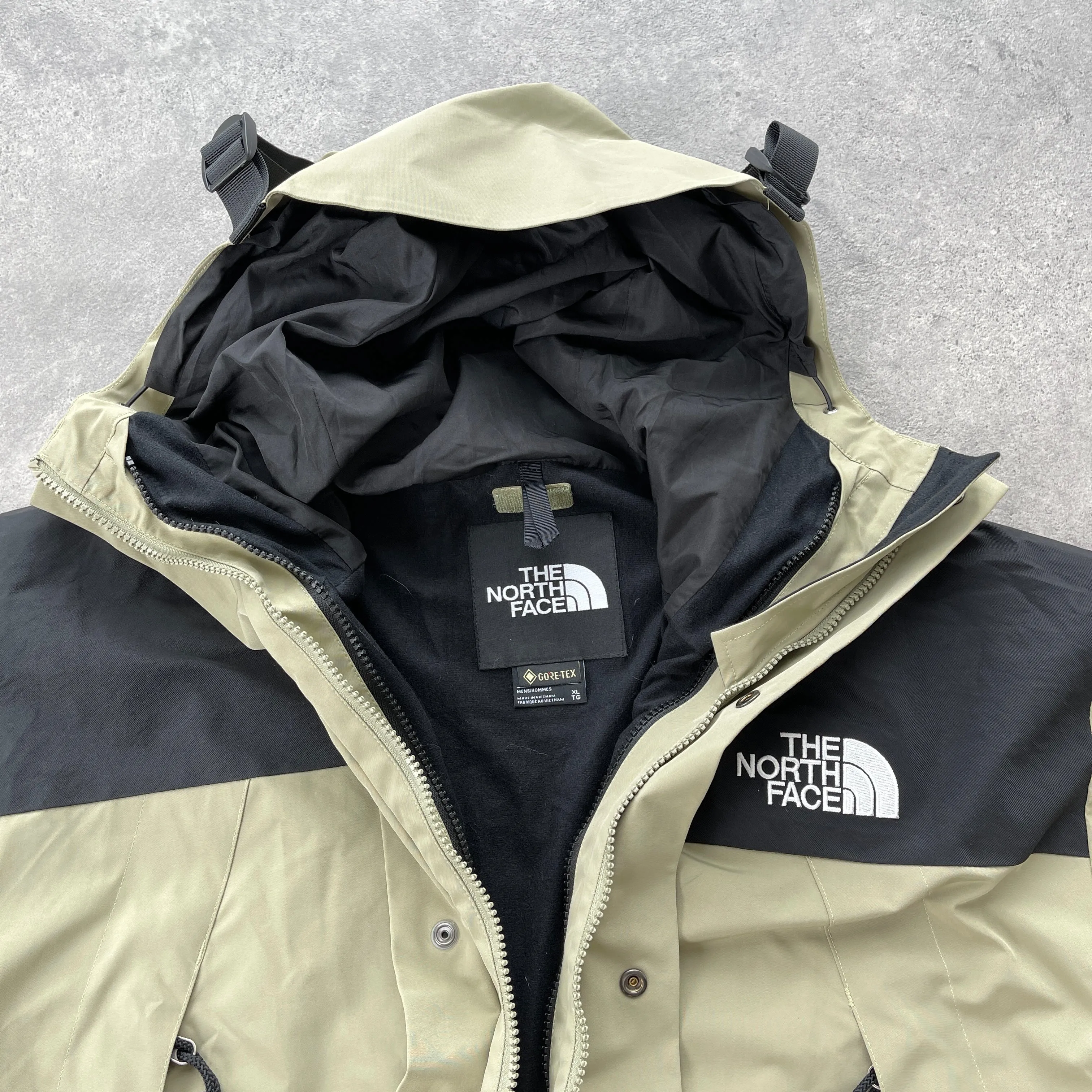 The North Face Gore-tex insulated mountain jacket (XL)