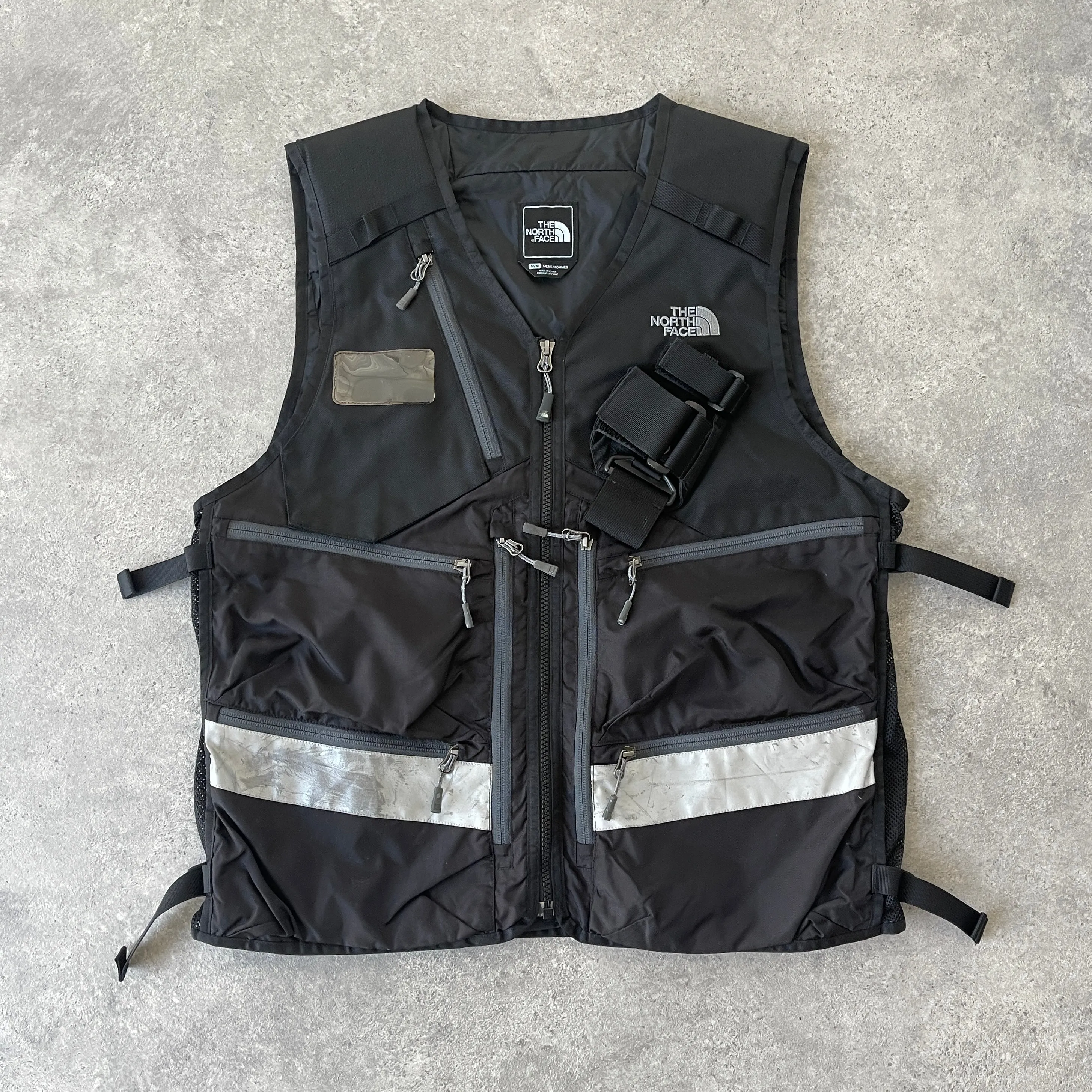 The North Face RARE 2000s tactical cargo vest (M)