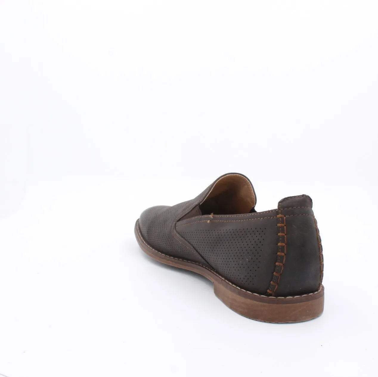 VEETARAANG LOAFERS - BROWN