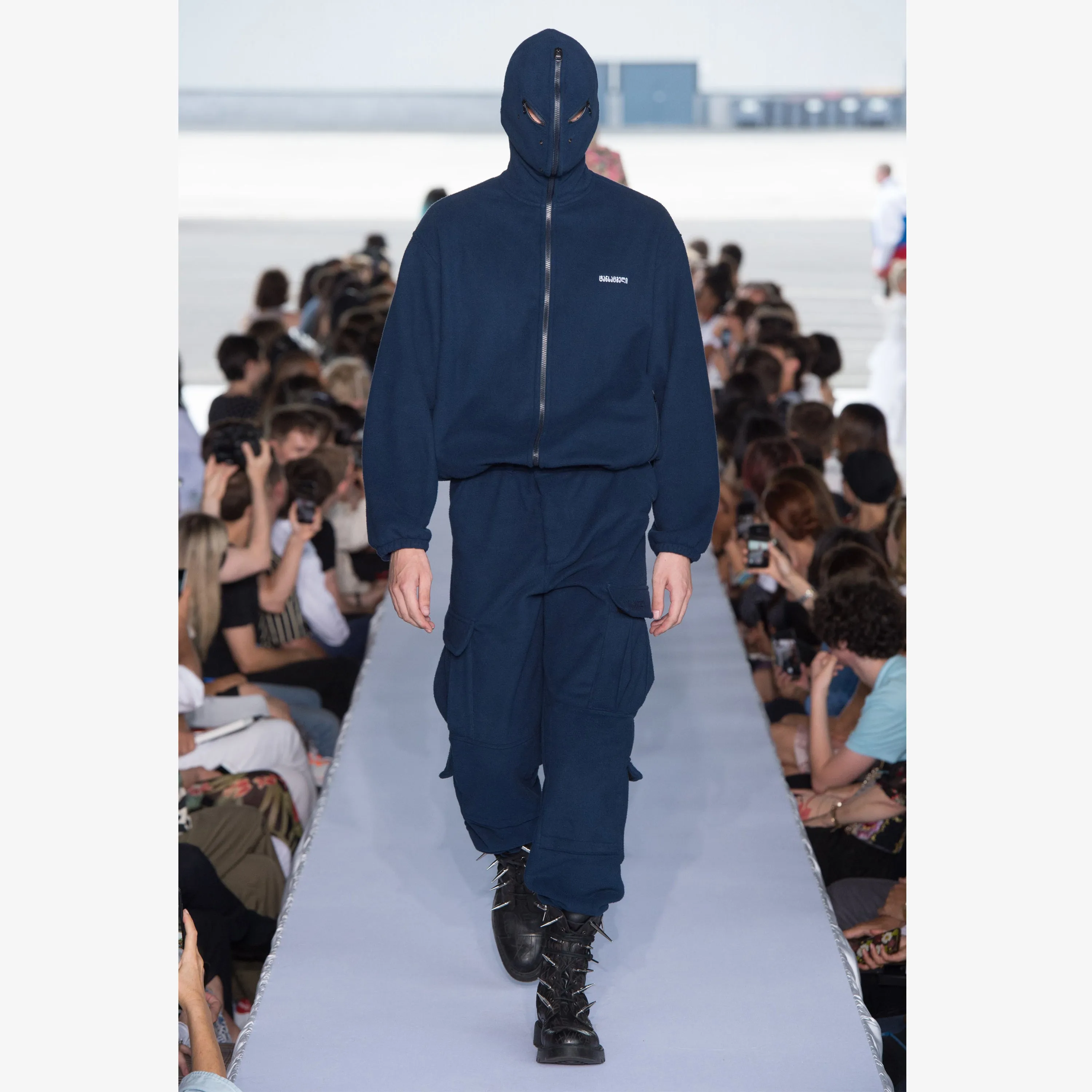 VETEMENTS SS19 GIMP MASK FLEECE HOODIE (RUNWAY)