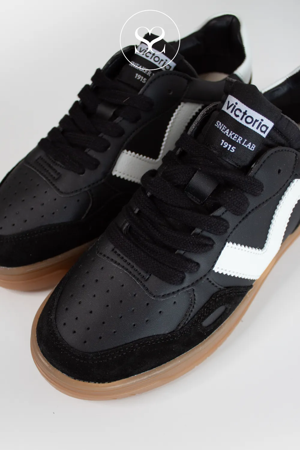 VICTORIA 1257126 BLACK LEATHER FLATFORM TRAINERS