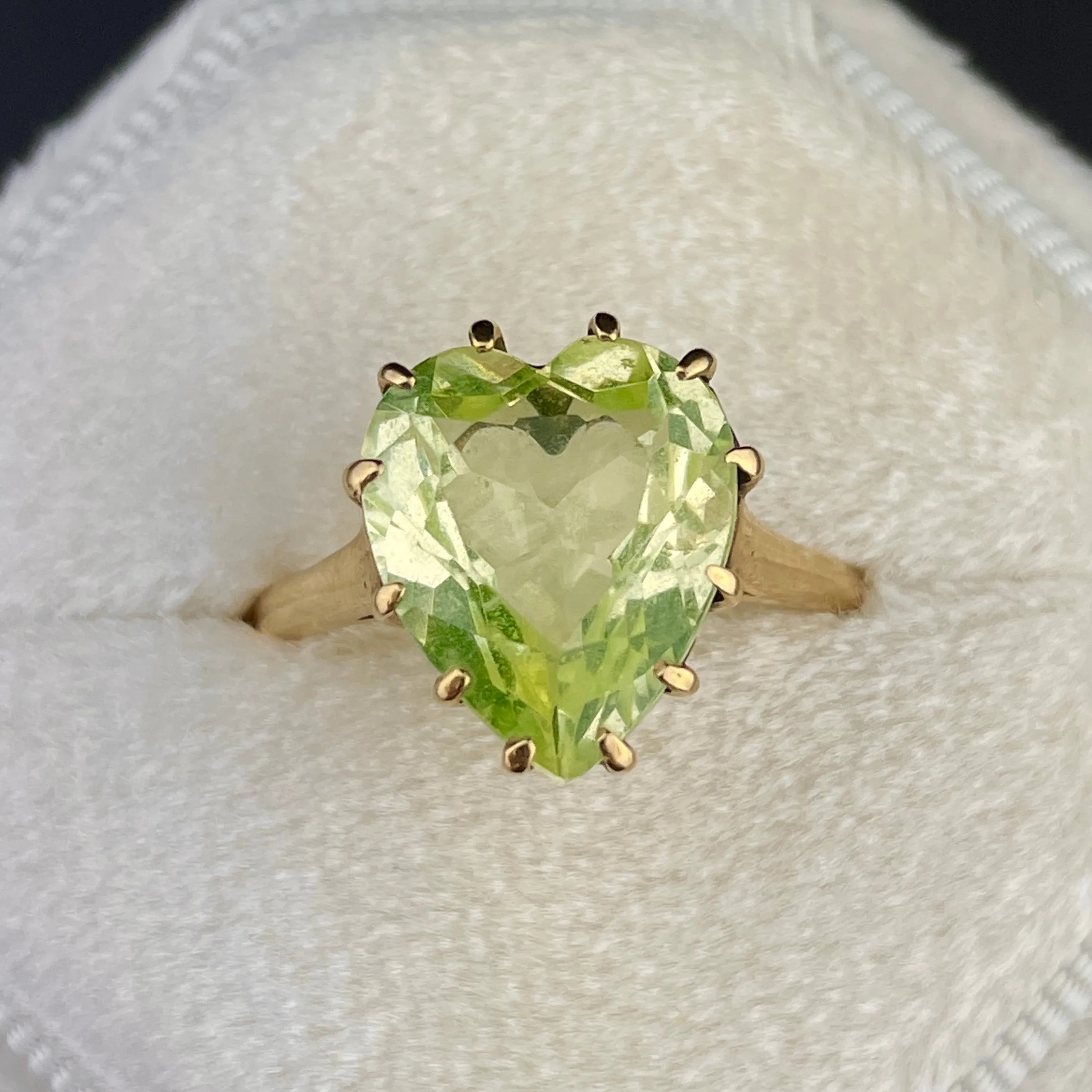 Vintage 10K Gold Large Green Spinel Heart Ring, Sz 8 1/4