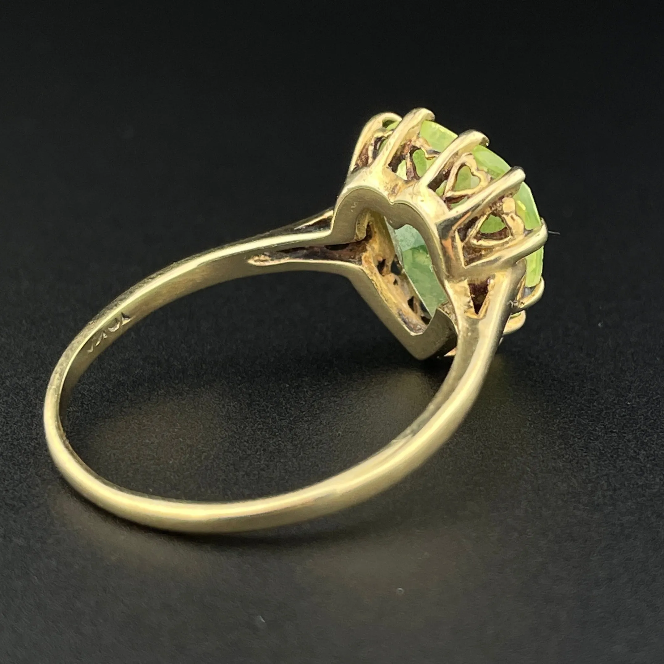 Vintage 10K Gold Large Green Spinel Heart Ring, Sz 8 1/4