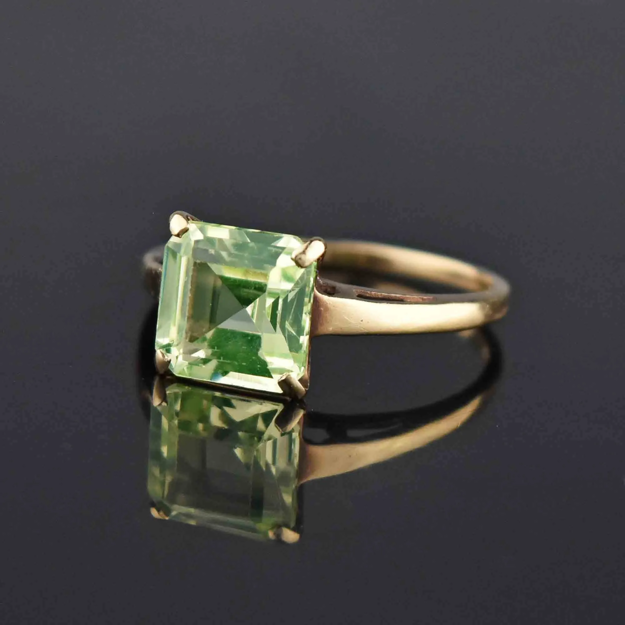 Vintage Art Deco Green Spinel Ring in Gold, Sz 7.25