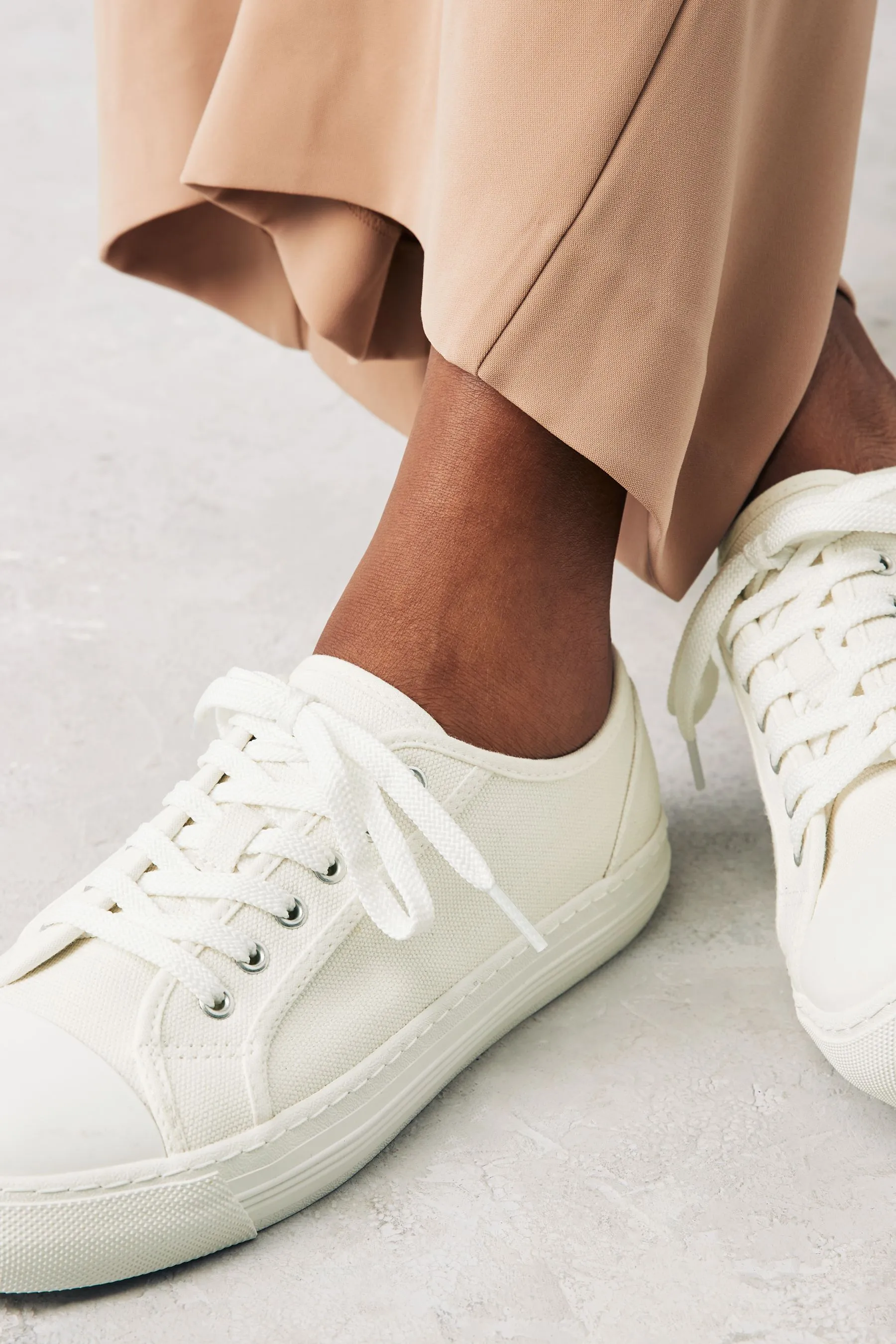 White Forever Comfort® Baseball Trainers