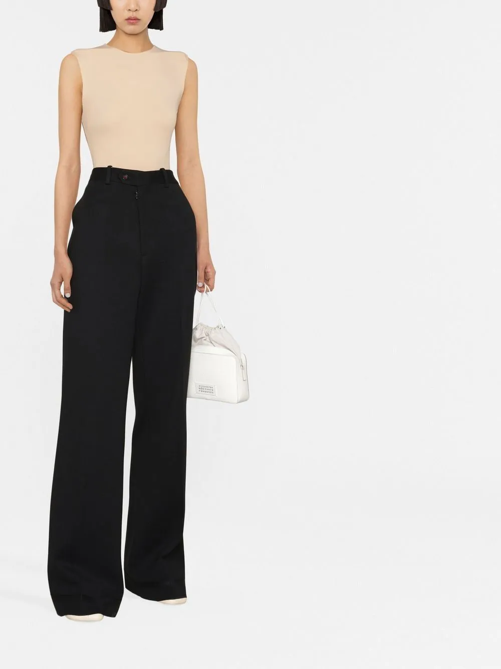Wide-leg trousers