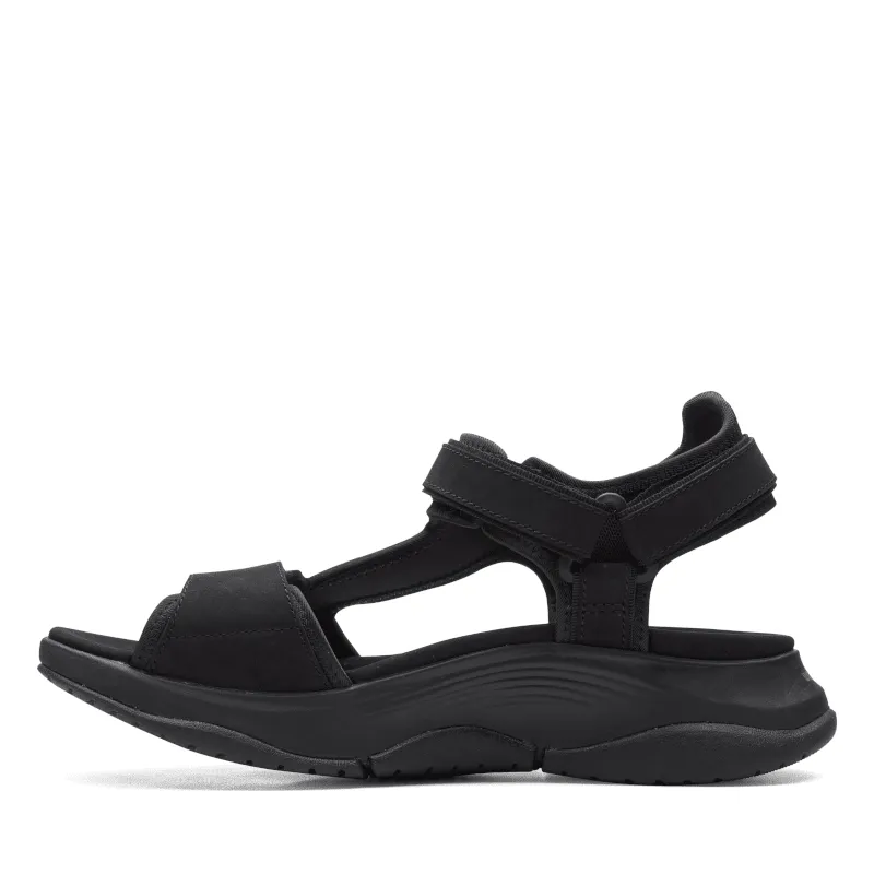 Women’s Clarks Wave 2.0 Skip Sandal – Black