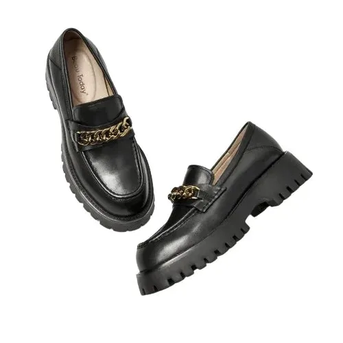 Women's shoes made of genuine leather on a platform
