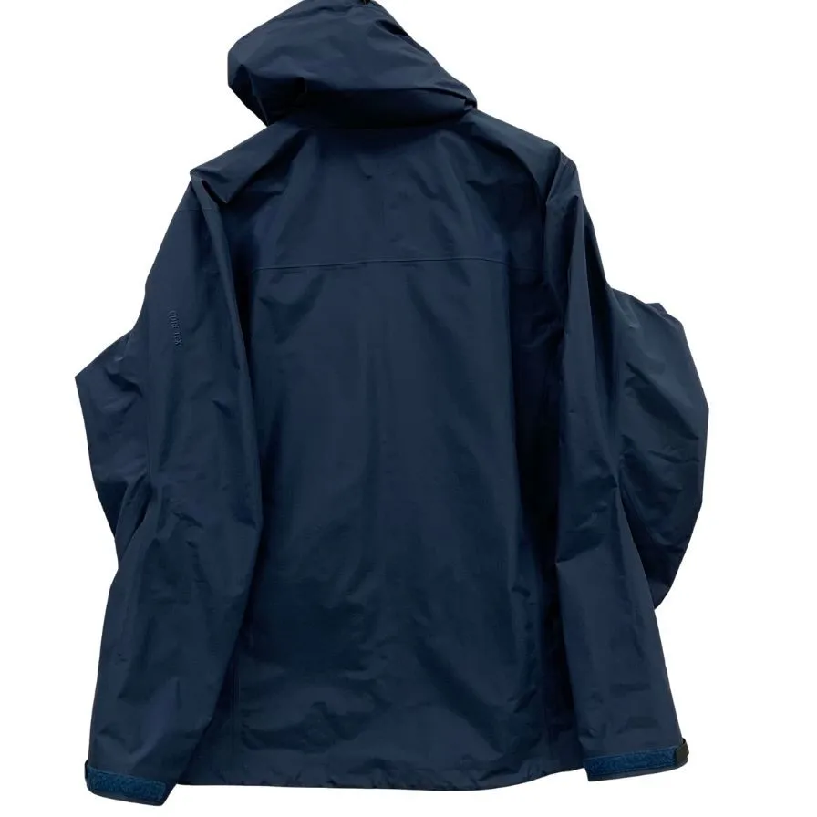 美品◆アークテリクス マウンテンパーカー ネイビー メンズ サイズM CA34438 ARC'TERYX 【AFB11】